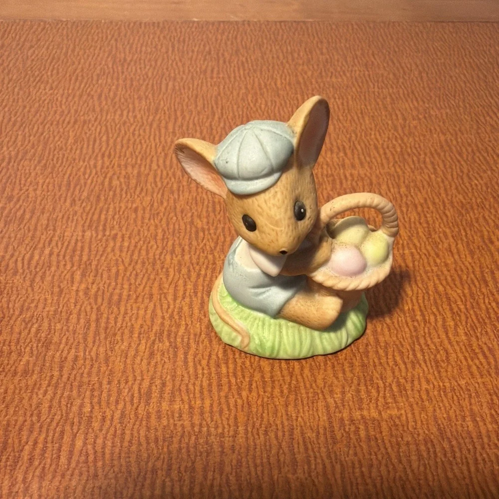 Vintage Enesco Bisque Country Calico Mouse‎ Holding Basket 1984 2